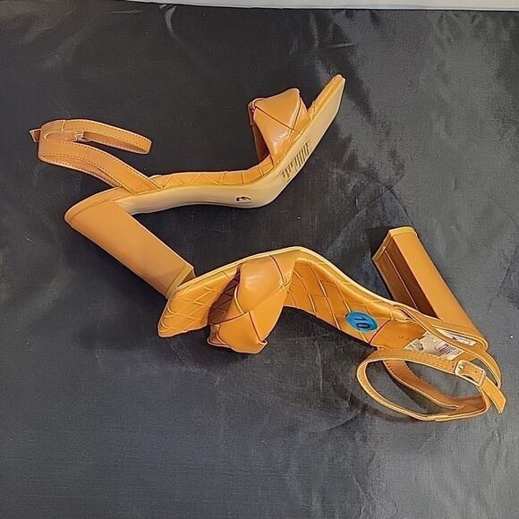 BRAND NEW FOREVER BRAIDED STRAP ADJUSTABLE BUCKLE AND ANKLE STRAPS SANDAL - Picture 10 of 15